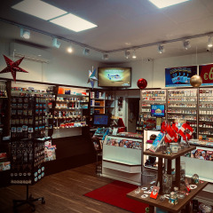 customer consultation retail store